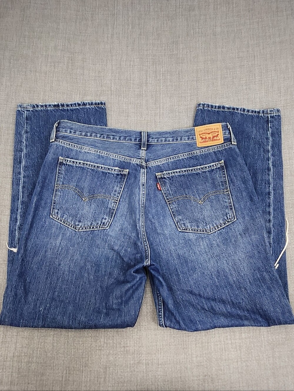 Levis Low Pro Straight 100% Cotton Distressed Style Medium Wash Denim Jeans 32 - Picture 3 of 12